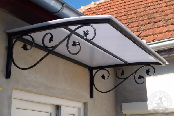 Postavljanje nadstrešnice