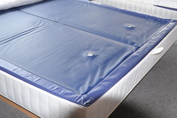 Rasklapanje vodenog kreveta