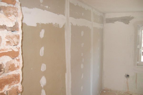 Montaža pregradnih zidova