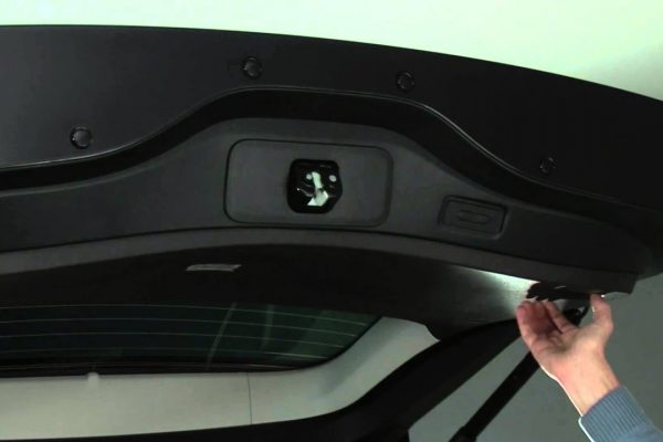 Slomljena stražnja vrata