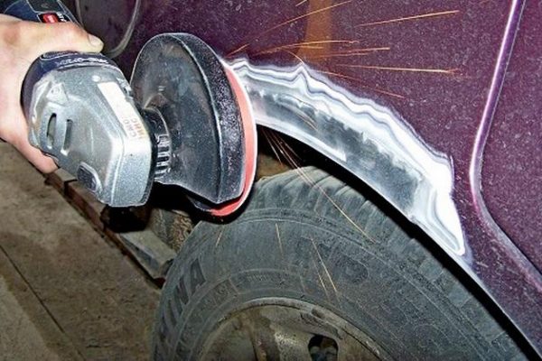 Uklanjanje hrđe s bokobrana